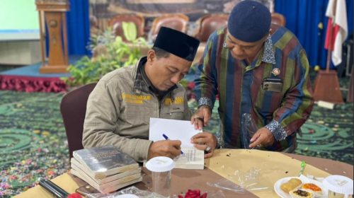 DPP AdNI Gelar Halal Bihalal dan Luncurkan Buku “Mengapa Hukum Dipermainkan?” di Medan