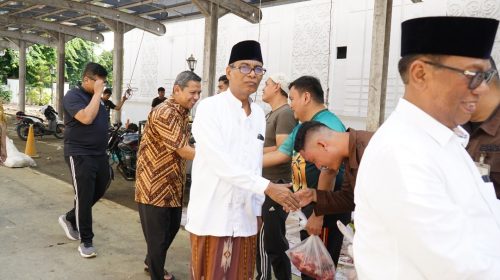 Kejati Sumut Sembelih 13 Ekor Sapi dan 2 Kambing Kurban, Kajati: Wujud Nyata Ketakwaan dan Kepedulian Sosial