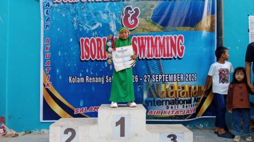 Siswi SD Ash-Sholihah Borong 5 Medali di Kejuaraan Isori Fun Swimming Medan