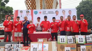 Penry Nababan Raih Penghargaan PMI Labuhanbatu Setelah 25 Kali Donor Darah