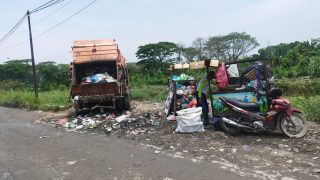 Atasi Sampah Menggunung di Titi Kuning, Camat Medan Johor Siapkan SOP Tegas dan Posko Pengawasan