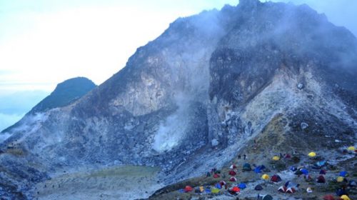 Video Pendaki Ribut di Gunung Sibayak Viral, Dinilai Tak Hormati Adat Karo