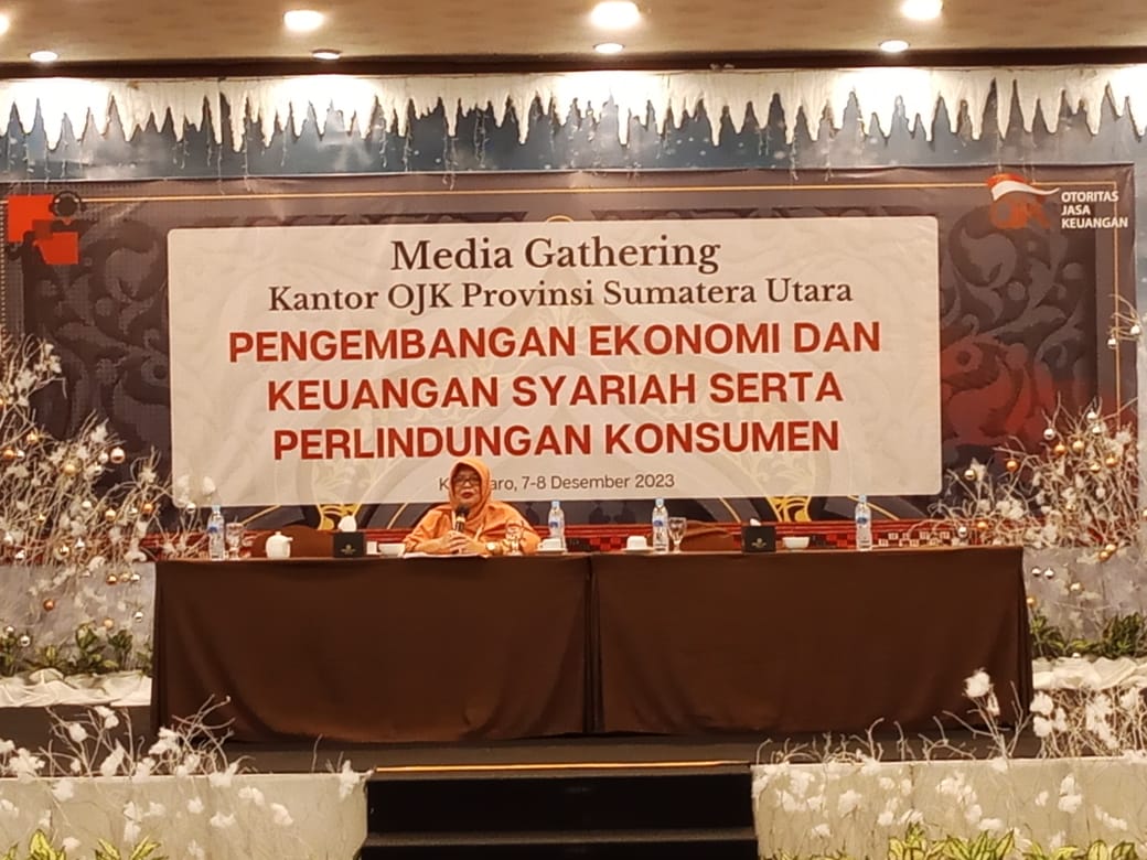 Pengembangan ekonomi dan keuangan syariah menyoroti berbagai aspek penting dalam praktik keuangan.