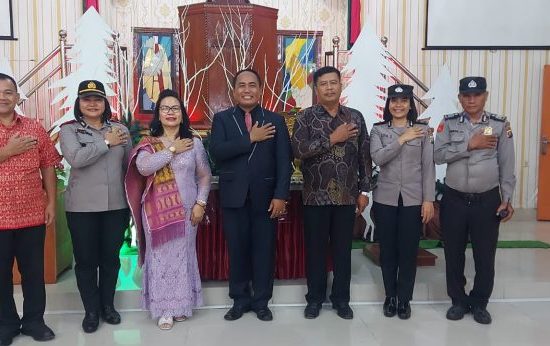 Berikan Rasa Aman Pada Malam Ibadah Perayaan Natal, Polsek Medan Tuntungan Pengamanan di Gereja GBKP Ladang Bambu
