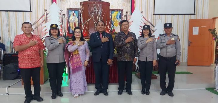 Berikan Rasa Aman Pada Malam Ibadah Perayaan Natal, Polsek Medan Tuntungan Pengamanan di Gereja GBKP Ladang Bambu