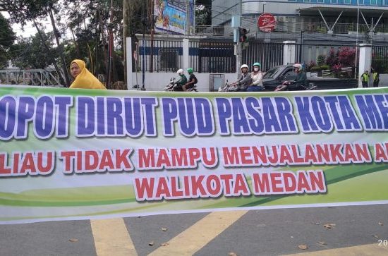 Pegawai PUD Pasar Medan Desak Bobby Copot Dirut Suwarno Beli Rumah 2 Unit di Komplek