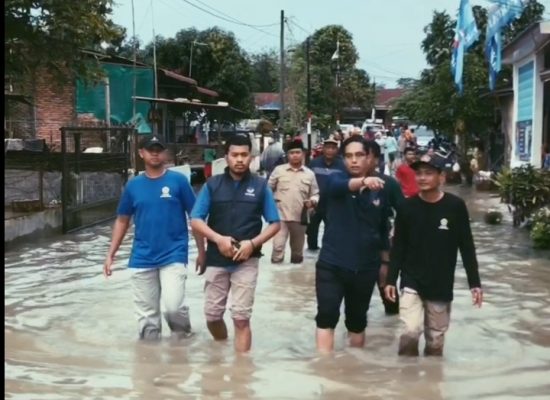 Caleg Partai Nasdem Bantu Korban Banjir Deli Serdang