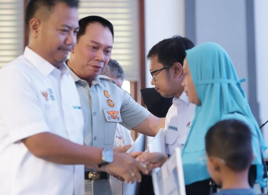 Kurang dari 3 Jam, Ahli Waris Korban Meninggal Dunia Kecelakaan  K.A Bandung Menerima Santunan Jasa Raharja