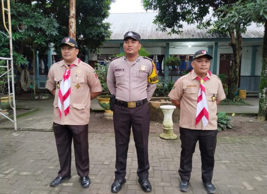 Kapolsek Delitua dan Kasat Binmas Go To School di SMA 13 Negeri Medan