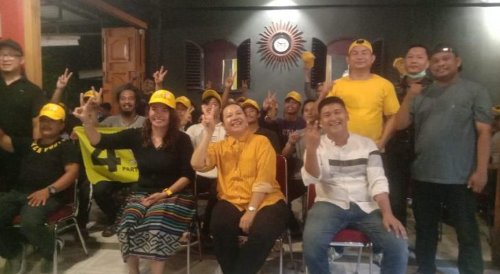 Caleg DPR RI Partai Golkar Dapil Sumut 2 Fitri Krisnawati Tandjung Ngopi bareng anak Milenial Dan Gen-z bersama caleg golkar