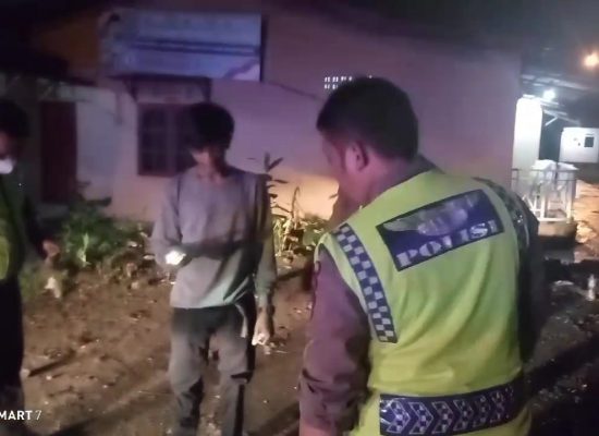 Cegah Tindak Kejahatan, Kapolsek Medan Baru Pimpin Patroli Malam di Kelurahan Sari Rejo