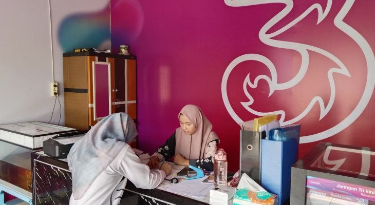Perluas Pusat Layanan 3Kiosk di Sumatera, Tri Berdayakan UMKM Lokal dengan Program Kemitraan