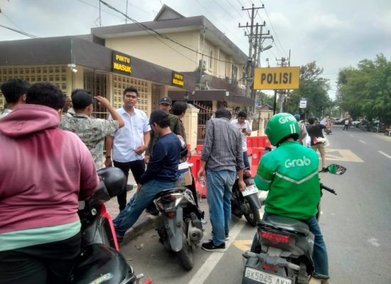 Geruduk Mapolrestabes Medan, BADKO Sumut Minta Polisi Usut Tuntas Kasus Korupsi Penelitian Dosen Ilmu Komunikasi UINSU