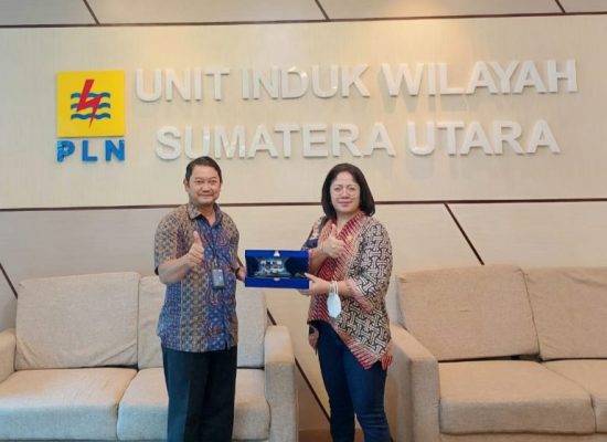 Anggota DPD Dapil Sumut DPD) dapil Provinsi Sumatera Utara (Sumut) Badikenita Sitepu Berharap Agar Perusahaan Listrik Negara (PLN) Dapat Memenuhi Kebutuhan Listrik Seluruh Warga Sumut