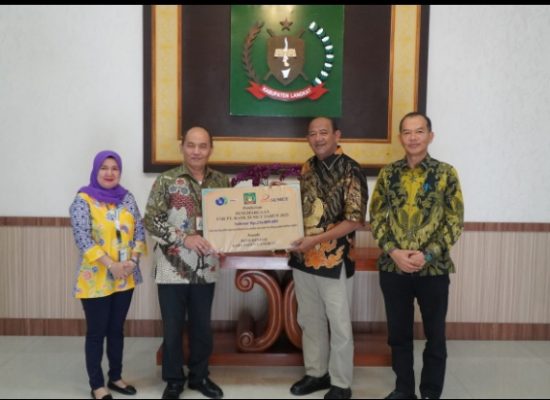 Bank Sumut Stabat Serahkan CSR ke Pemkab Langkat