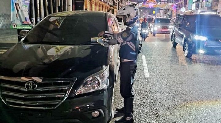 DISHUB Medan Lakukan Penertiban Parkir Liar di Jalan Zainul Arifin dan Sekitarnya