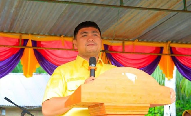 Bupati Labura Menyerahkan STD-B kepada Koperasi Produsen Karya Desa Mandiri