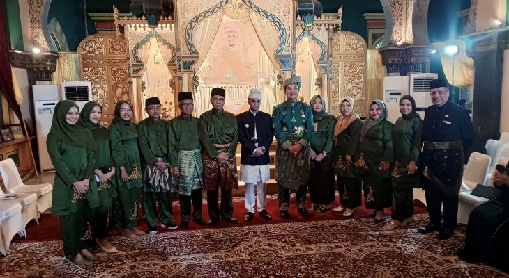 DR H Rahmat Shah Diberi anugerah Gelar Datuk Seri Duta Paduka RajaOleh Kesultanan Deli