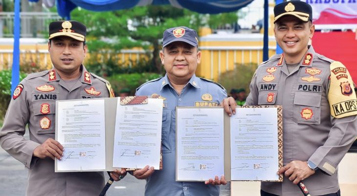 PJ Bupati Aceh Tamiang dan Kapolres Aceh Tamiang-Langsa Tandatangani Berita Acara Serah Terima 1.826 Anggota Linmas