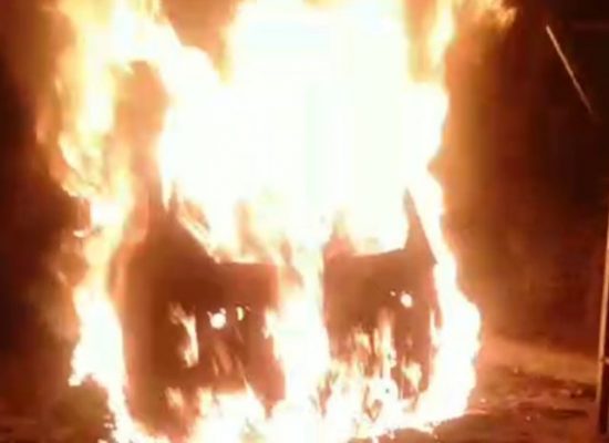 Diduga Kartel Narkoba Bakar Mobil Wartawan Pakai Molotov