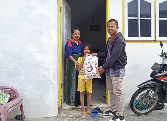 Jumat Berbagi Untuk Yatim Pertama Kali Sukses Dilakukan Oleh YouTub Medan Punya Cerita*