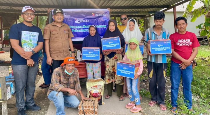 XL Axiata Peduli Banjir dan Erupsi Gunung Marapi Salurkan Donasi untuk Warga