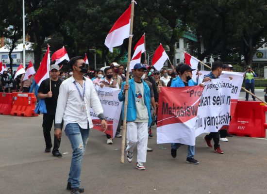 Mahasiswa Gelar Aksi Tolak Komprador Pengkhianat Negara yang Ganggu Pemilu