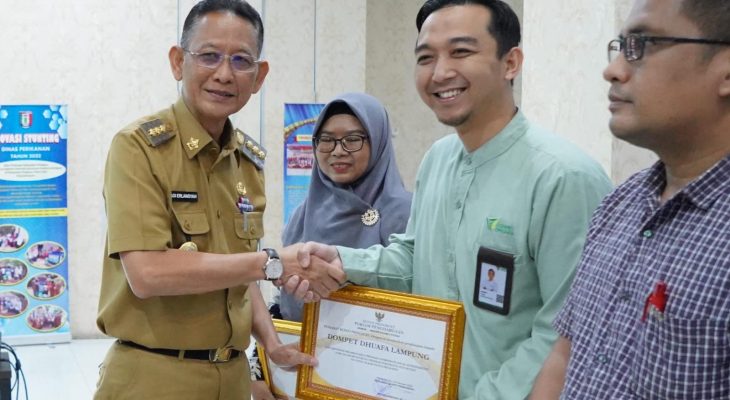 Bantu Pengurangan Stunting, Dompet Dhuafa Lampung Terima Piagam Penghargaan Bupati Pringsewu