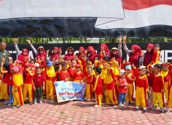 Kunjungan Murid TK Aksara ke Batalyon Infanteri Raider 111/KB