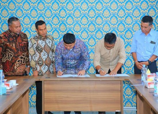 Tingkatkan SDM, Bupati Labura Teken MoU dengan ULB