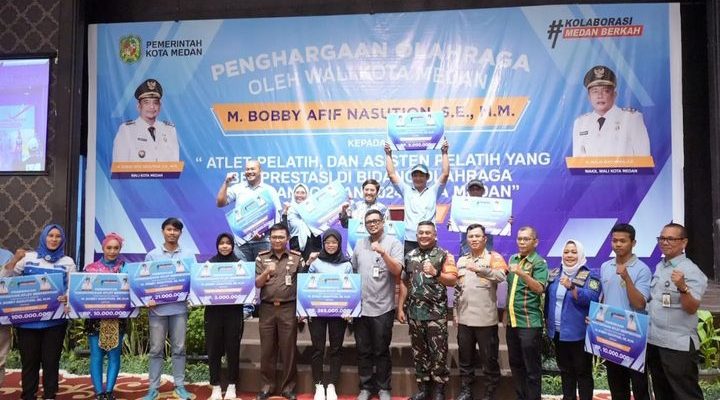 Bobby Nasution Berikan Penghargaan kepada 211 Atlet, Pelatih, dan Asisten Pelatih Berprestasi
