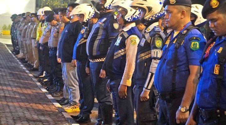 Guna Memasuki Masa Tenang Pemilu 2024, Personil Dishub Medan Mengikuti Apel Siaga Dalam Rangka Penertiban Alat Peraga Kampanye (APK) di Kota Medan