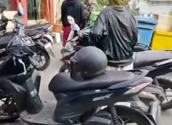 SPBU Salah Isi BBM, Puluhan Kendaraan Mogok 