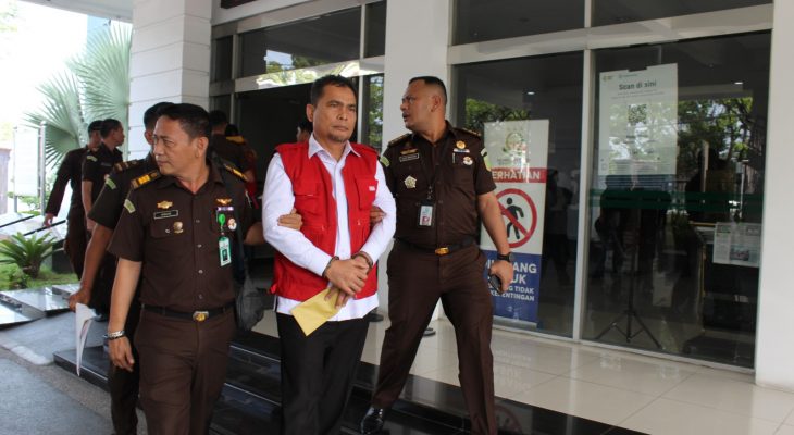Kejati Sumut Tahan Kadis  Terkait Dugaan Mark-Up APD Covid-19 Tahun 2020, Kejati Sumut Tahan Kadis Kesehatan Provsu dan Rekanan