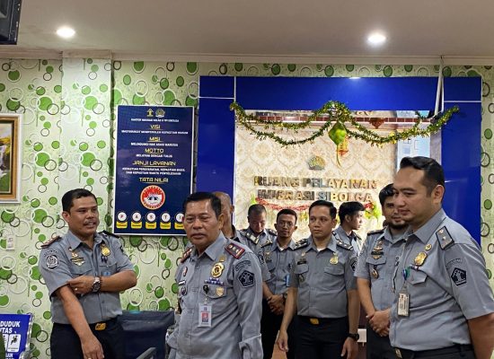 Jelang Idul Fitri, Kakanwil Kemenkumham Pastikan Pelayanan Publik di Kantor Imigrasi Sibolga berlangsung dengan Baik