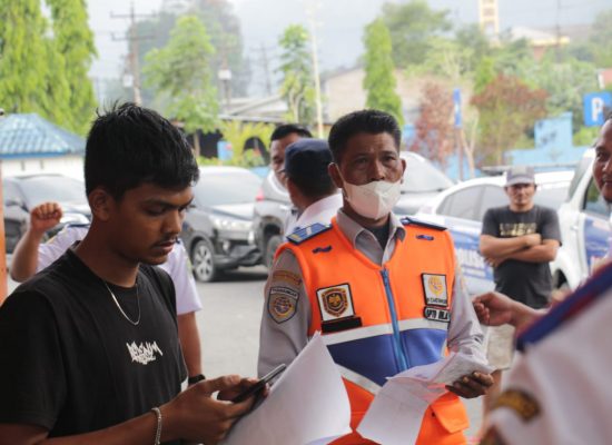 Dishub Sumut dan Ditlantas Polda Sumut Tindak Truk Angkutan Barang yang Langgar Pembatasan Operasional