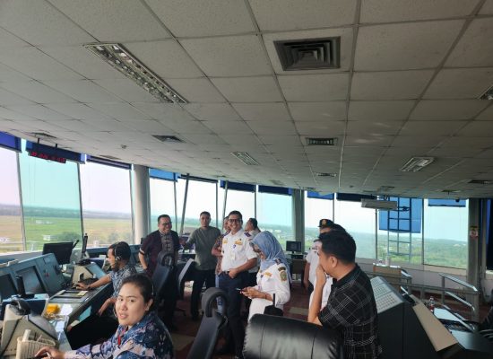 Kadishub Sumut dan Pihak Terkait Tinjau Menara Pengawas KNIA, Pastikan Kesiapan Bandara Kualanamu Antisipasi Arus Balik Lebaran