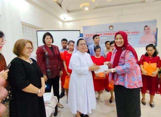 DWP Provsu Berikan Santunan dan Bansos kepada Anak Disabilitas dalam Rangkaian Kebaktian Paskah 2024