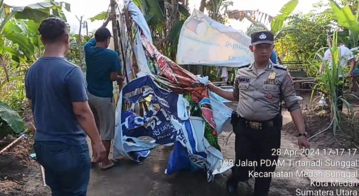 Lapak Judi dan Narkoba Lembah Berkah Dibakar Warga