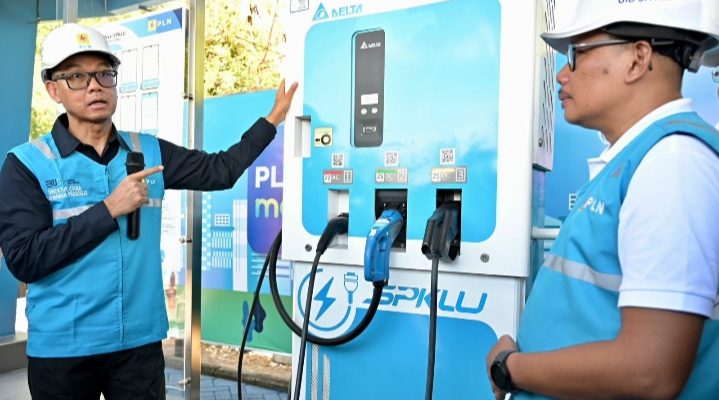 Dirut PLN Jajal SPKLU di Rest Area 626B Saradan, Pastikan Seluruh Sistem Layanan SPKLU Andal