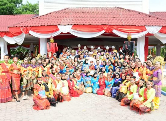Hari Pendidikan Nasional Deli Serdang Dimeriahkan Siswa Siswi, Ini Kata Nadiem Makarim