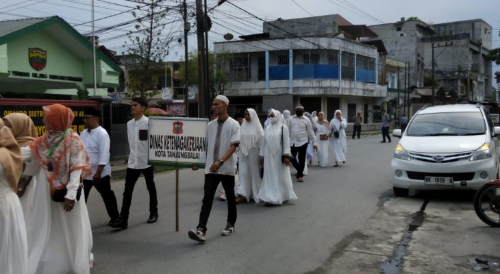 Pemerintah Kota Tanjungbalai melaksanakan Pawai Ta’aruf dalam rangka pembukaan Musyabaqoh Tilawatil Qur’an Ke-56