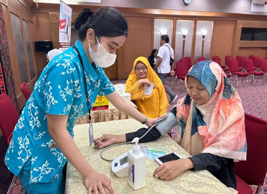 Peduli Kesehatan Masyarakat, Indosat Sumatra Kolaborasi dengan PMI Selenggarakan Donor Darah di 3 Kota
