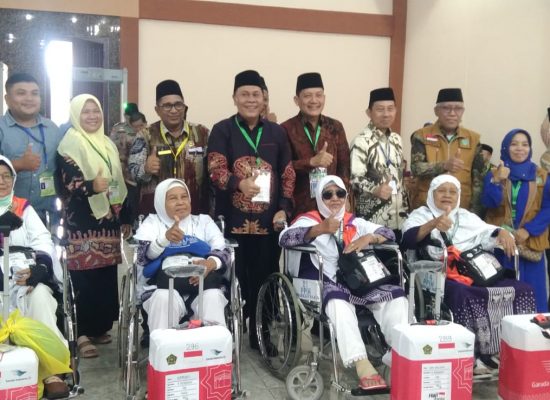 Kelompok Terbang VI Di Berangkatkan, Gema Takbir Bergema