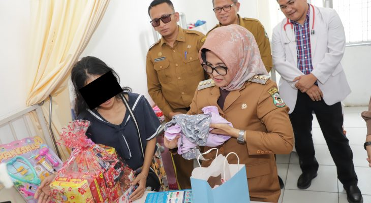 Wali Kota Jenguk Bocah Perempuan 6 Tahun Korban Pencabulan untuk Berikan Semangat, Motivasi dan Perhatian kepada Korban dan Keluarganya