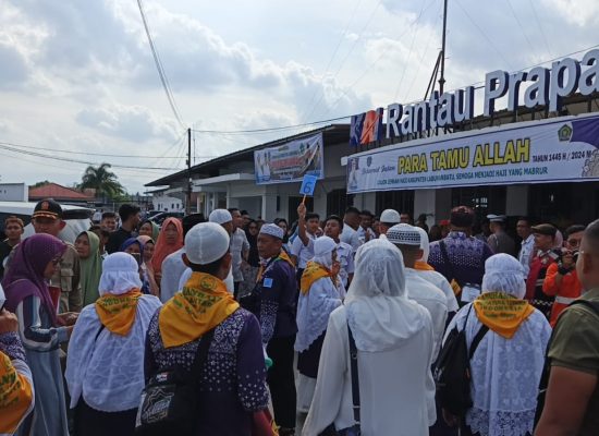 KAI Divre I Sumut Kembali Layani Rombongan Jemaah Haji Kabupaten Labuhanbatu dengan Kereta Api