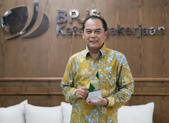 BPJS Ketenagakerjaan Raih Best Nation Wide Collaboration di Grab Business Forum 2024
