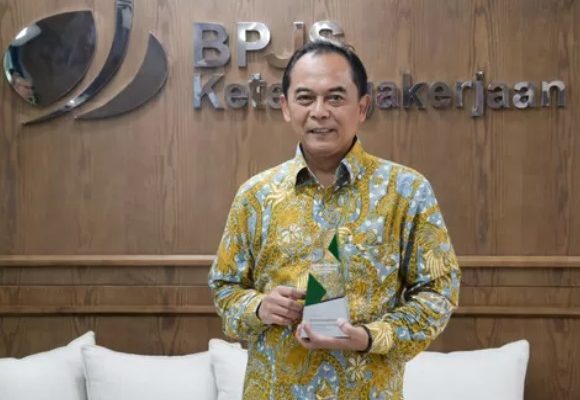 BPJS Ketenagakerjaan Raih Best Nation Wide Collaboration di Grab Business Forum 2024