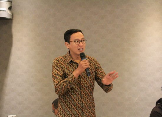 Jelang Rilis Data Inflasi AS, Rupiah Dan IHSG Ditransaksikan Melemah