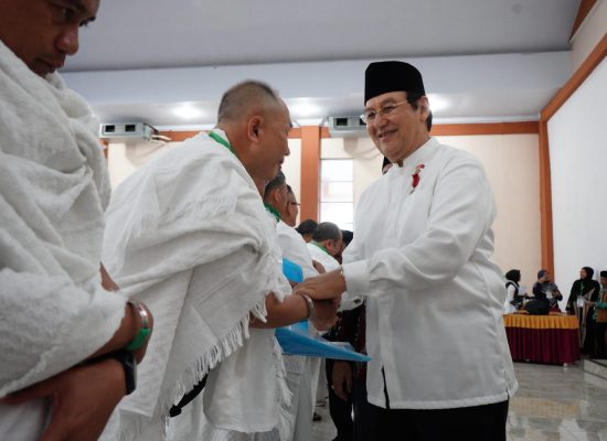 Konsulat Kehormatan Turkey, DR H Rahmat Shah Lepas Kloter 19, Jamaah Embarkasi Medan Tinggal 1.958 Orang Lagi